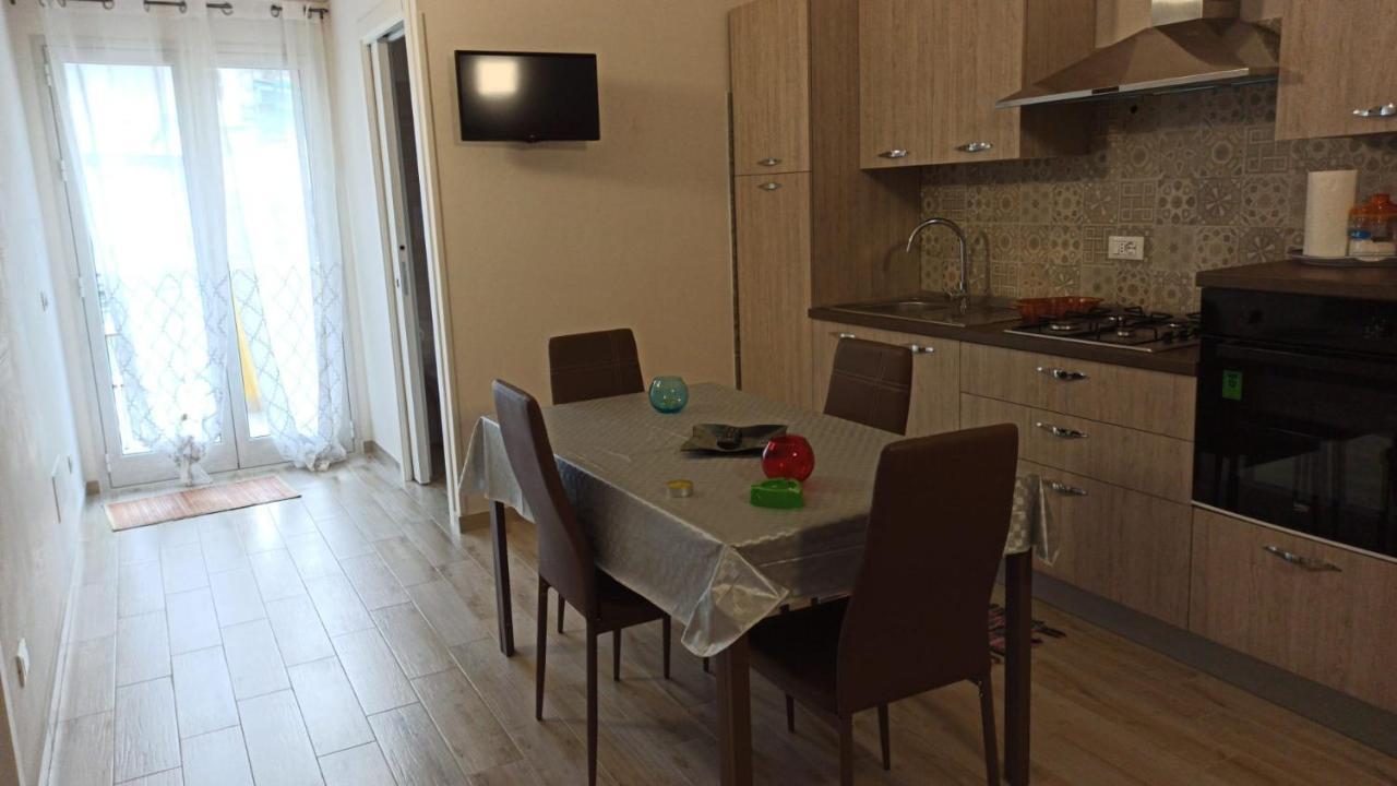 Appartamento Francy Кастеламаре дел Голфо Екстериор снимка